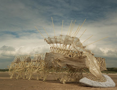 Walk By The Wind - Sculptures By Theo Jansen (5) 2