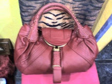 Bolso rojo con monedero exterior de diseño de polipiel p`vp 25€