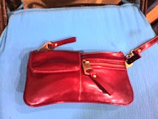 Cartera de polipiel roja pvp 8€