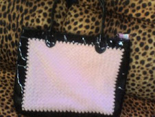 Bolso polipiel rosa maquillaje y negro depolipiel