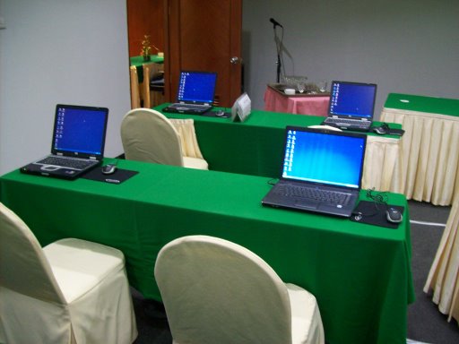 [computer-notebook-2.JPG]