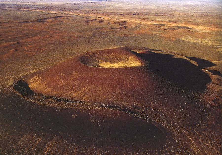 In Search of the Center 17 Days More on James Turrell's "Roden Crater"