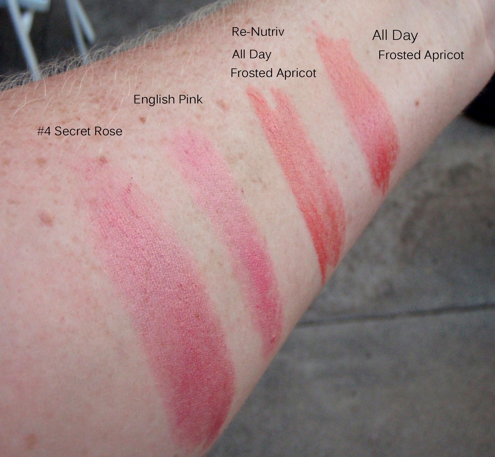 Vintage Beauty: Estee Lauder lipstick: Re-Nutriv All-Day Frosted Apricot