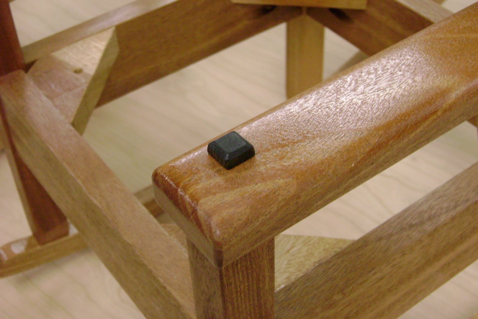[chairs2.JPG]