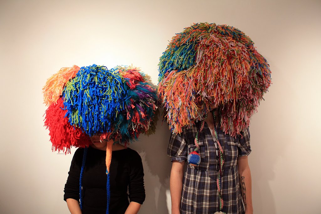 [pompom+cap+3.bmp]
