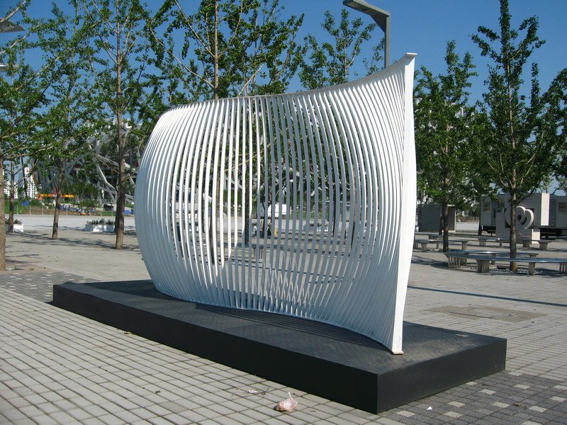 [beijing+sculpture+7_resize.JPG]