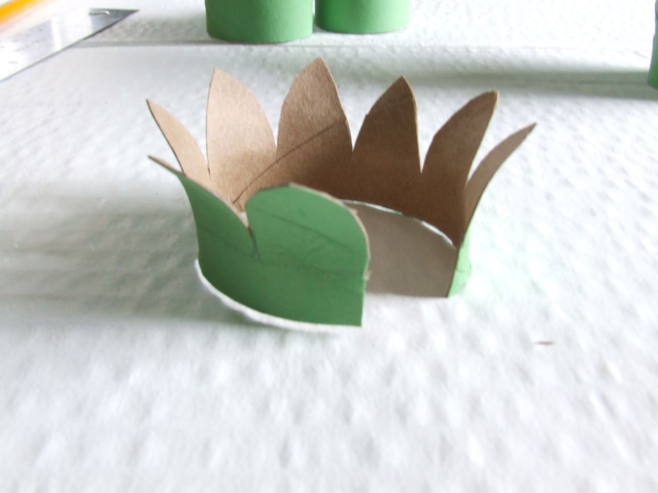 michele made me: Tutorial 1: Toilet Paper Roll Egg Carton Flowers