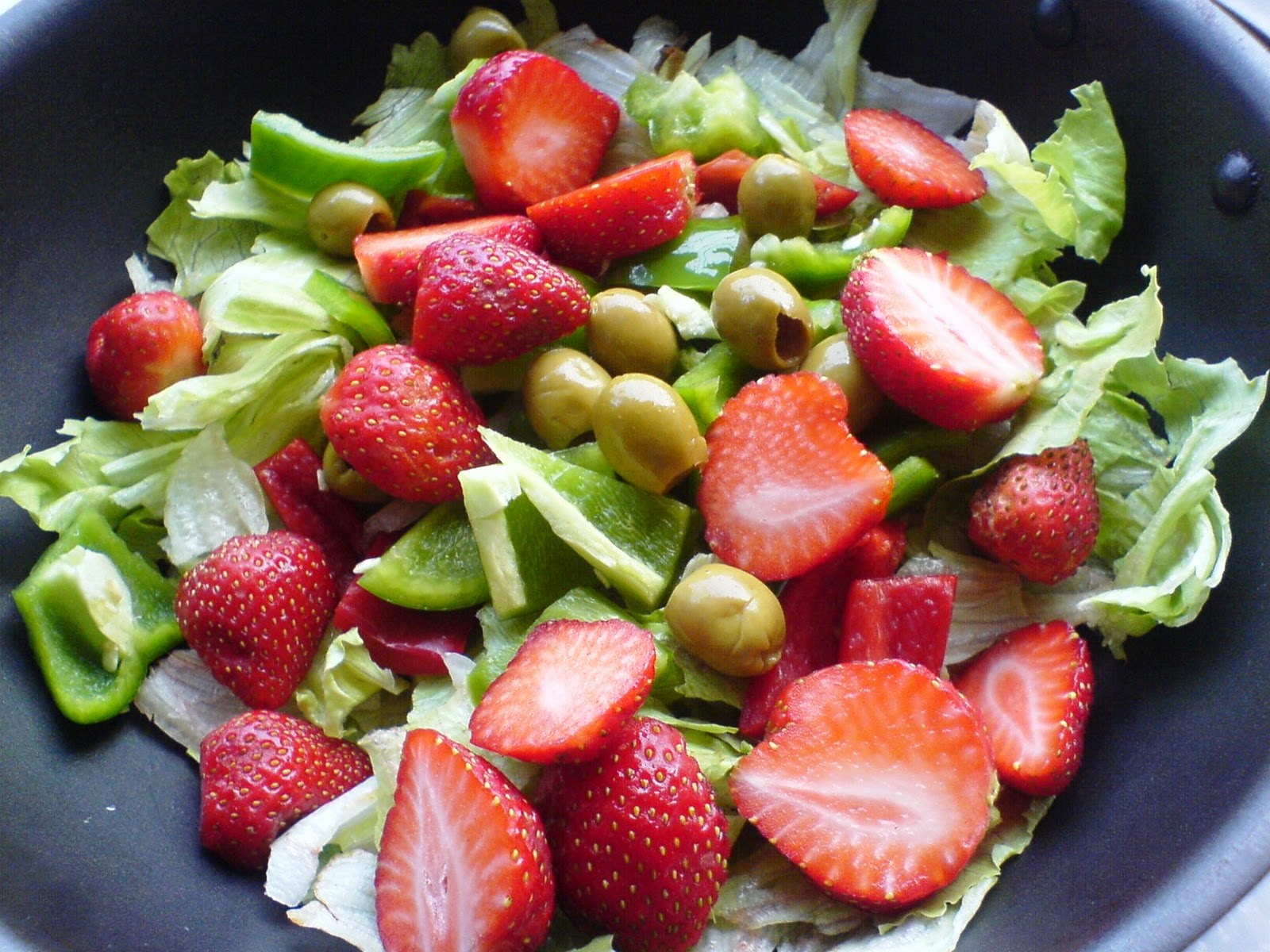 RAWk Me! Strawberry Lettuce Salad