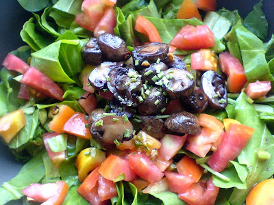 Spinach, Mushroom, and Tomato Salad