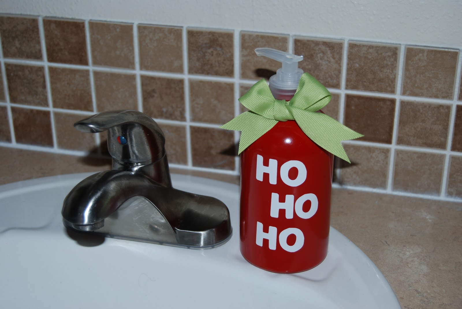 Nap Time Crafts: Christmas Soap Dispenser