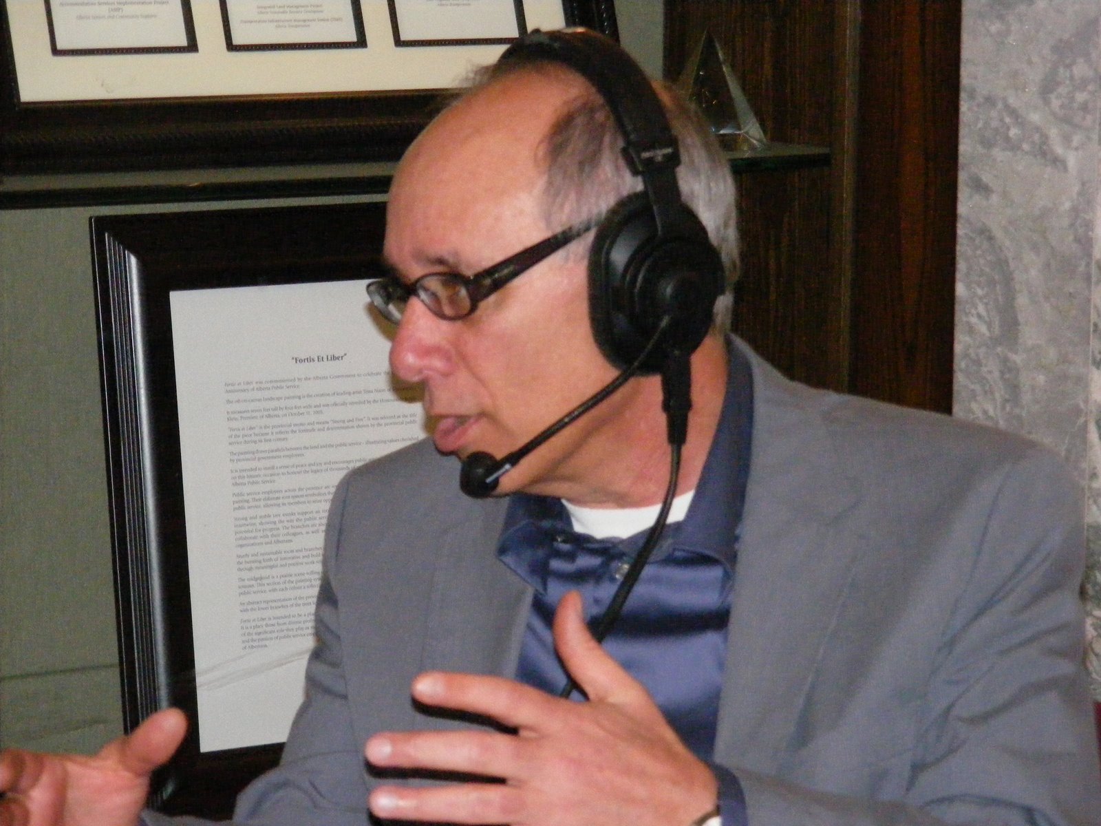 [Alberta+Budget+2009+Mayor+Stephen+Mandel.JPG]