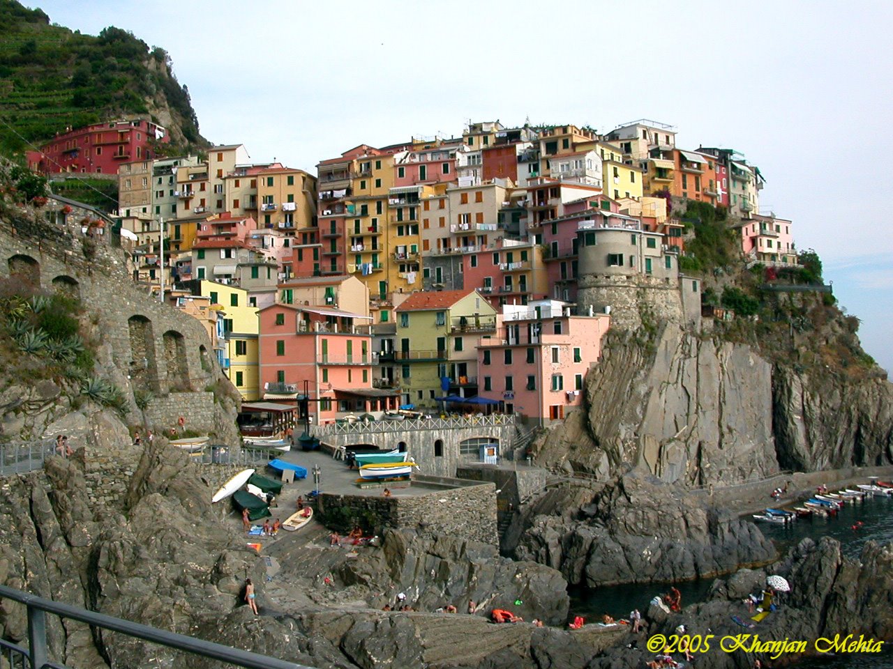 [032_riomaggiore-from-manarola-cinque-terre-italia.jpg]