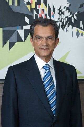 [oliveira+e+costa.bmp]
