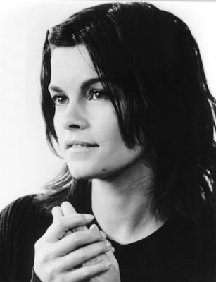 Geneviève Bujold