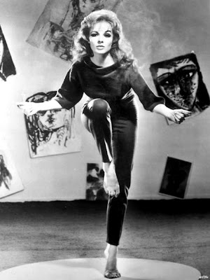 .Janice Rule