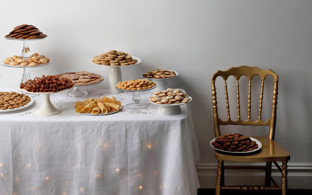 [fo-wedding-cookie-table-608.jpg]