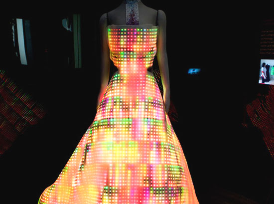 [rochie+cu+led-uri.jpg]