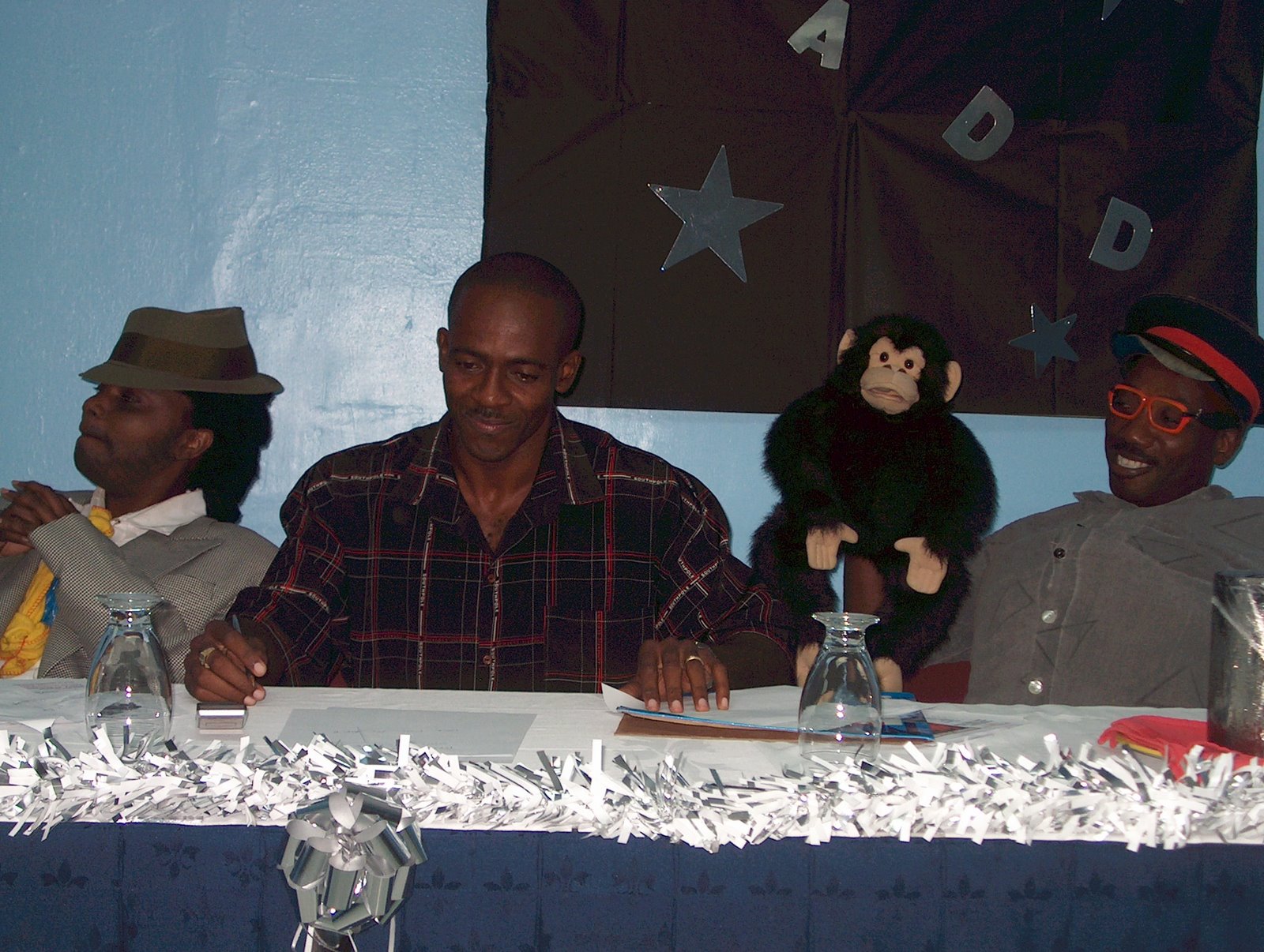[madd+headtable.JPG]