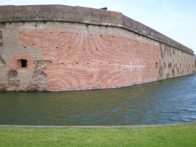 [Destroyed+Wall+of+Fort+Pulaski.jpg]