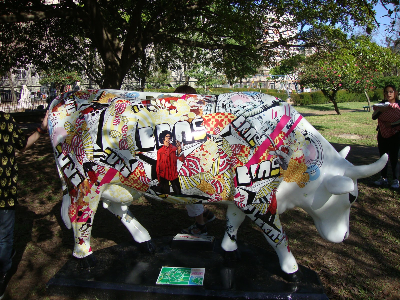 TUDO VIRA HIPOTESE COW PARADE UM SUCESSO DE PÚBLICO