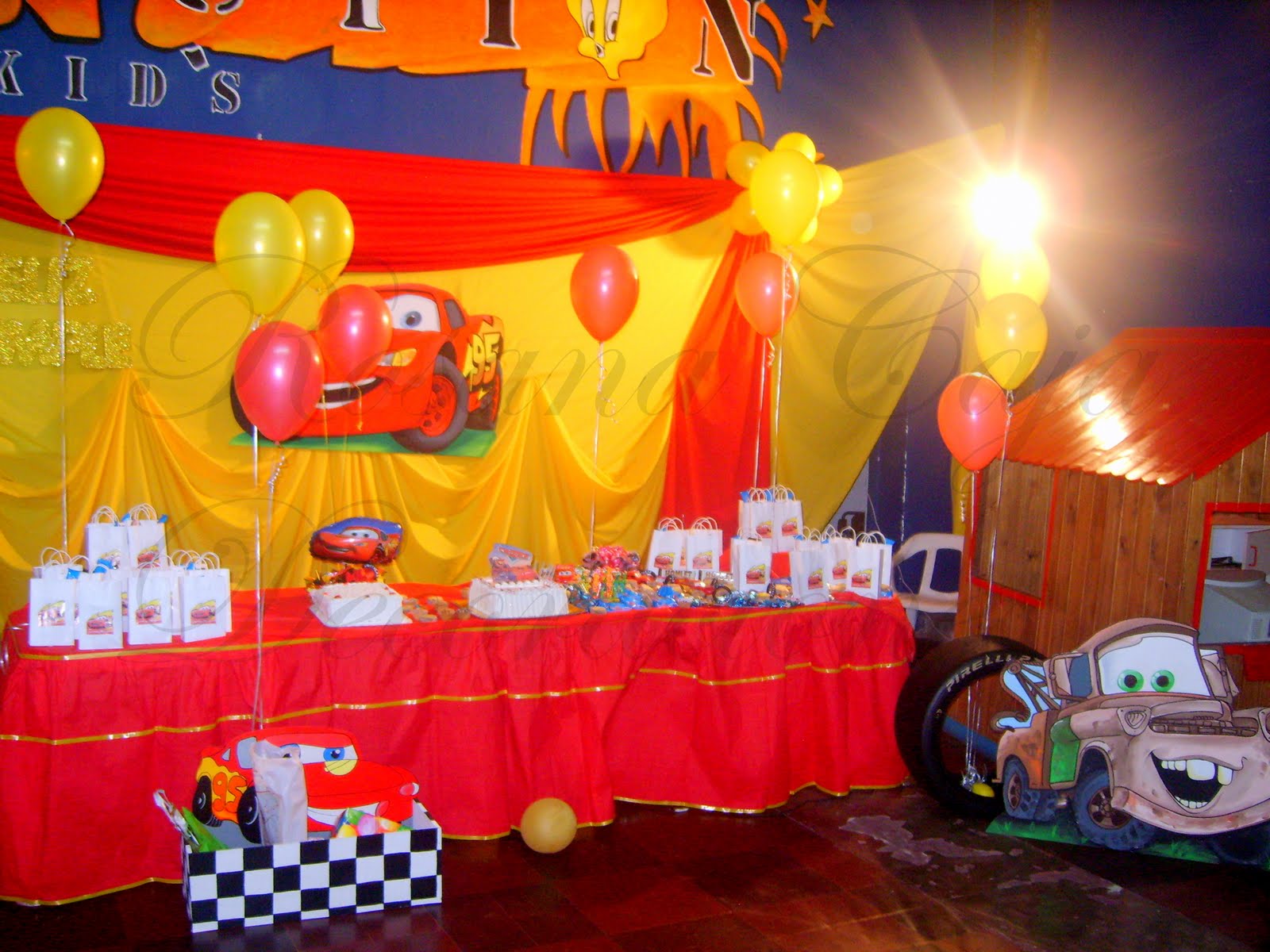 IMUACAKES: Fiesta de cumpleaños de Cars para Iván