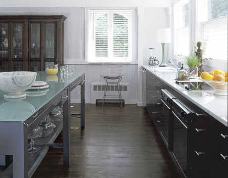 [2-kitchen-otm-prep-1007_xlg.jpg]