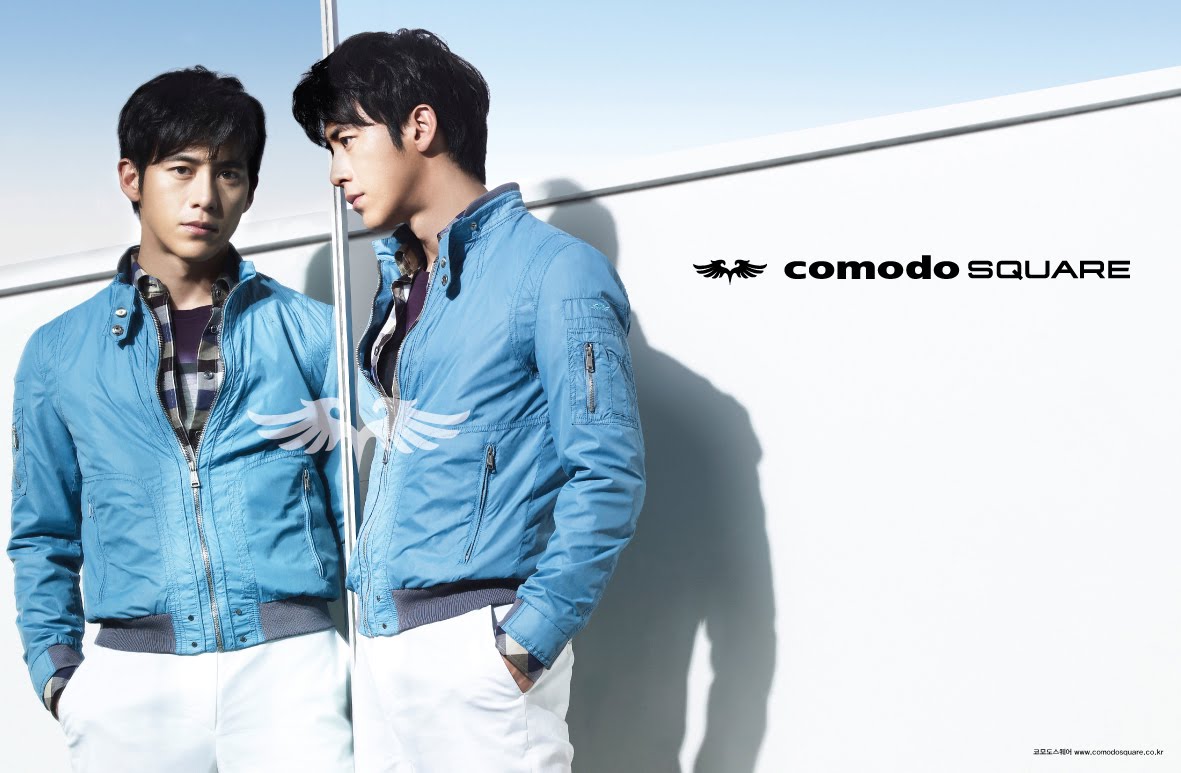 [Comodo+Sqaure+Spring+Summer+2010+01.jpg]