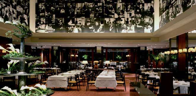 [02+Park+Hyatt+Tokyo+Girandole.jpeg]