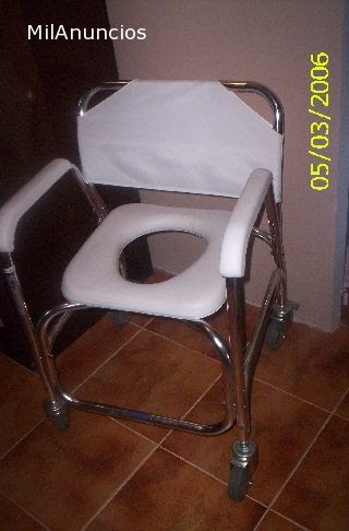 VENTA MOBILIARIO POR TRASLADO URGENTE: SILLA RUEDAS BAÑO