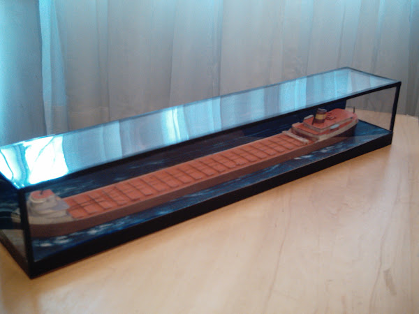 Edmund Fitzgerald  base 10x58 cm. Alt. 12 cm.
