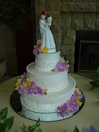 Chris & Larissa's Wedding Cake
