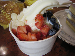 Kiwiberry - yogurt w/ strawberries, blueberries, and mochi Kiwiberry - yogurt w/ strawberries, blueberries, and mochi