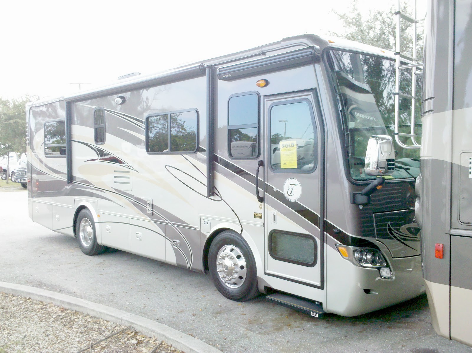 Motorhome Helper 2011 Tiffin Allegro Breeze