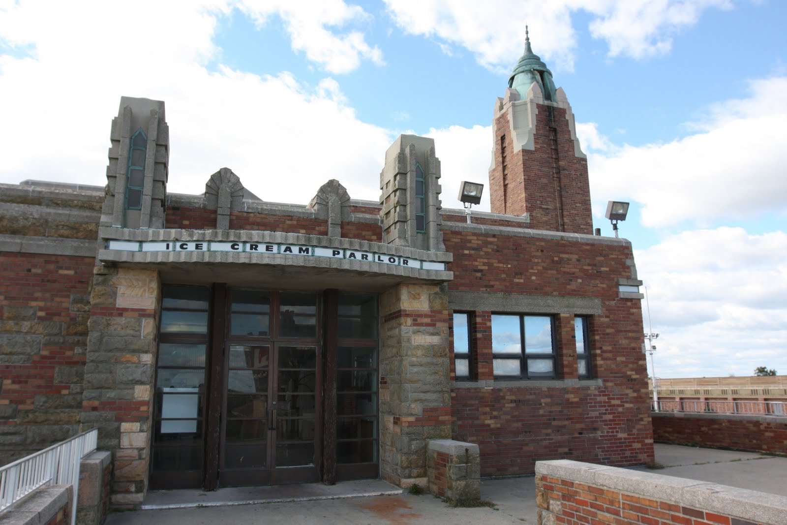 Old Long Island: Jones Beach West Bath House