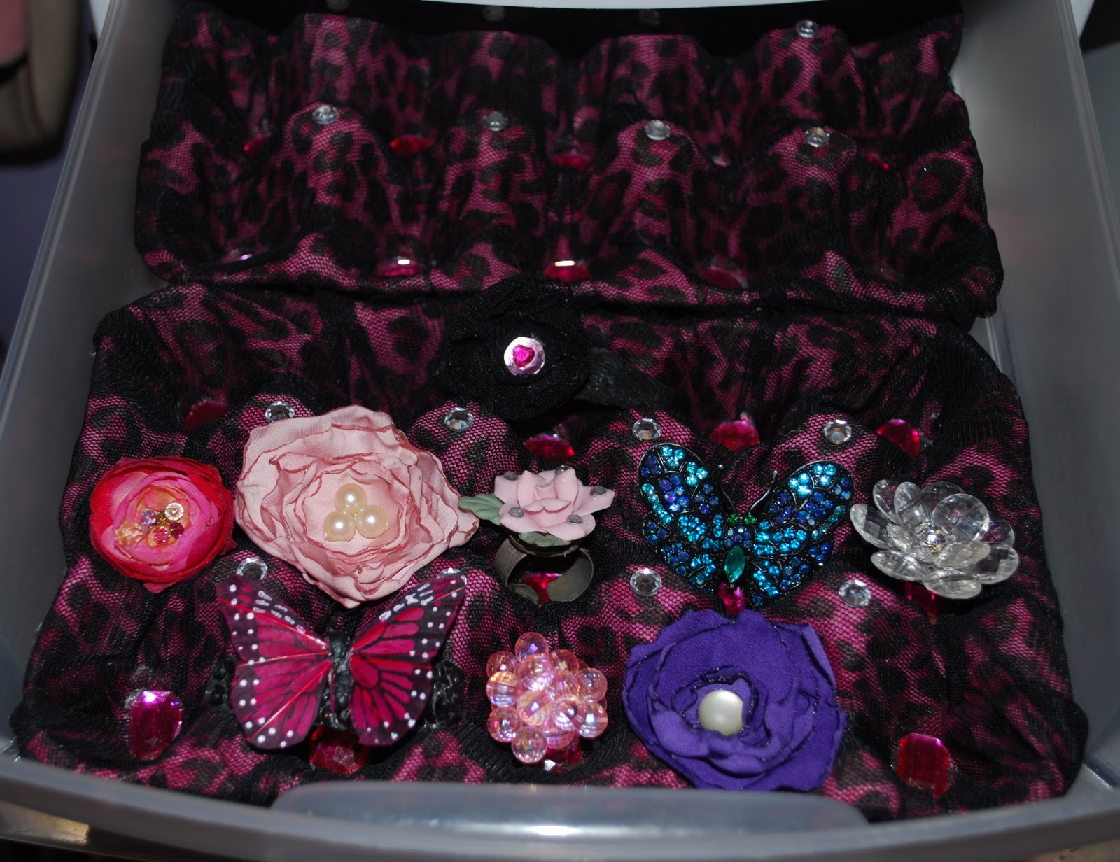 Zerila's Life Blogging Day 118 DIY Egg Carton Ring Organizer