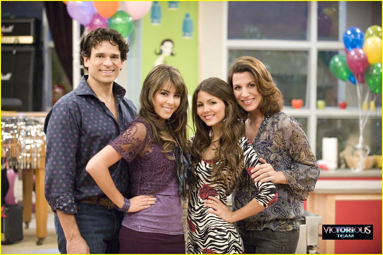 Victorious Team The Birthweek Song