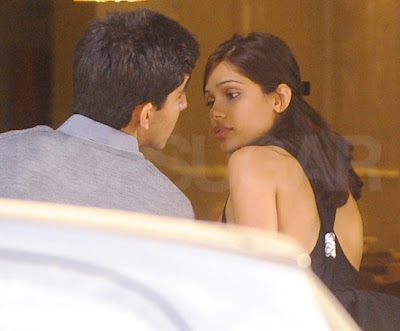 Freida+pinto+and+dev+patel+2011