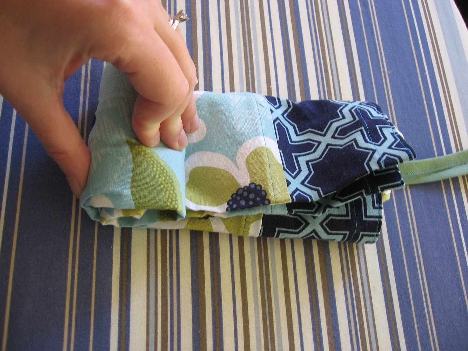 Needle and Spatula Rollup Shopping Bag Sewing Tutorial