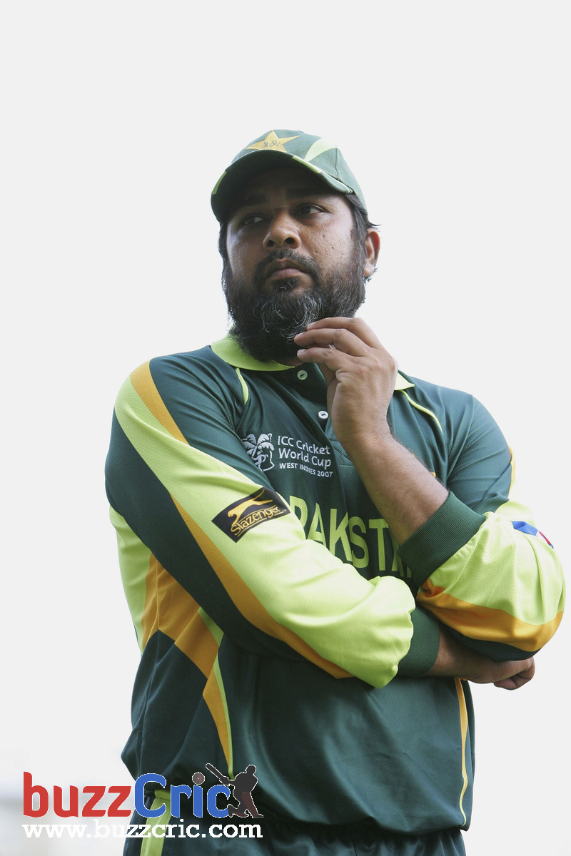 Pakistan Cricket Player Inzamam ul haq Image Gallery & Wallpapers