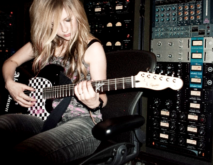 Avril Lavigne Don't Tell Mem4v iTunes Plus Avril Lavigne Hotm4v