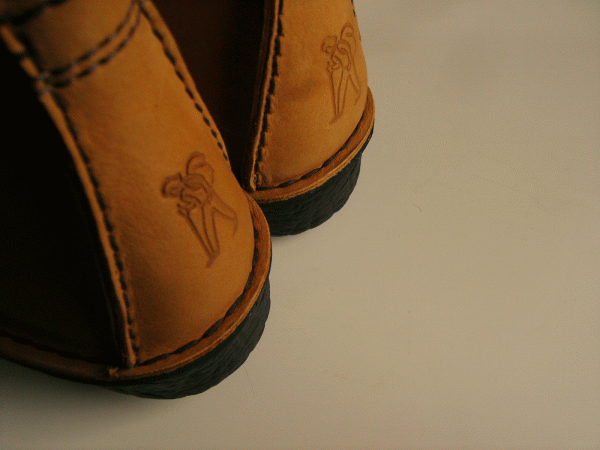 Oneupmanship Journal Oberon Boot.