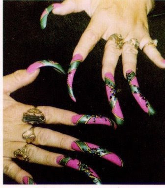 Long Nails - Back in Vogue-4