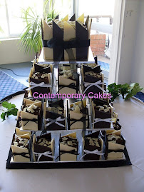 White chocolate and dark chocolate panelled miniature cakes