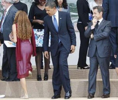 [Obama+acts+interested.jpg]