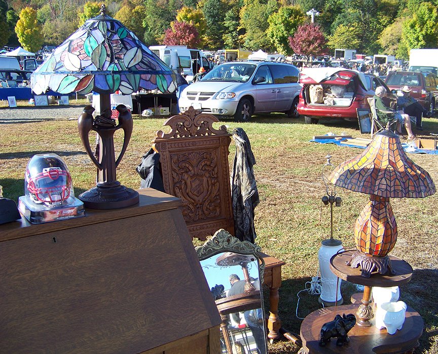 [Flea_Tiff_lamps.jpg]