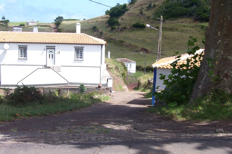 [100_3044.JPG]
