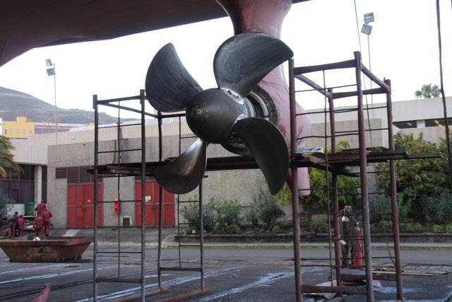 [Propellors.JPG]