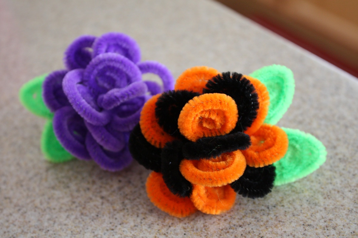 JaeBellz DIY Flower Ring Pipe Cleaners