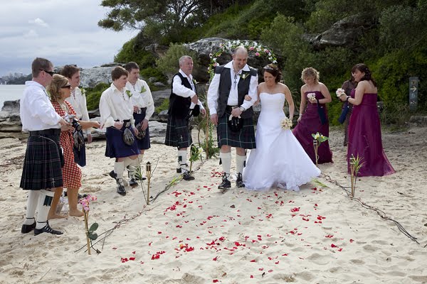 A Scottish Wedding In Sydney Louise Colin Beach Wedding In Sydney