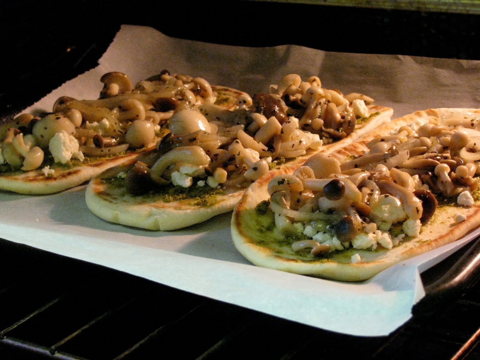 PASSION ON THE STOVE TOP Tandoori Flatbread Japanese Mushroom Pizza